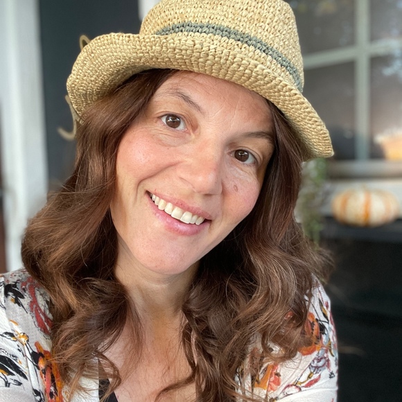 Meet your Posher, Kathryn - Picture 1 of 1